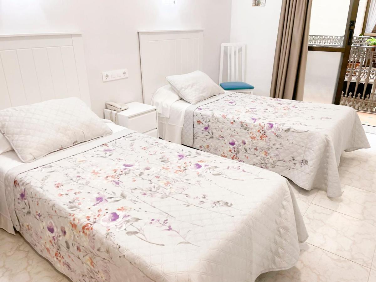 Hostal Ramos Barcelona Ngoại thất bức ảnh
