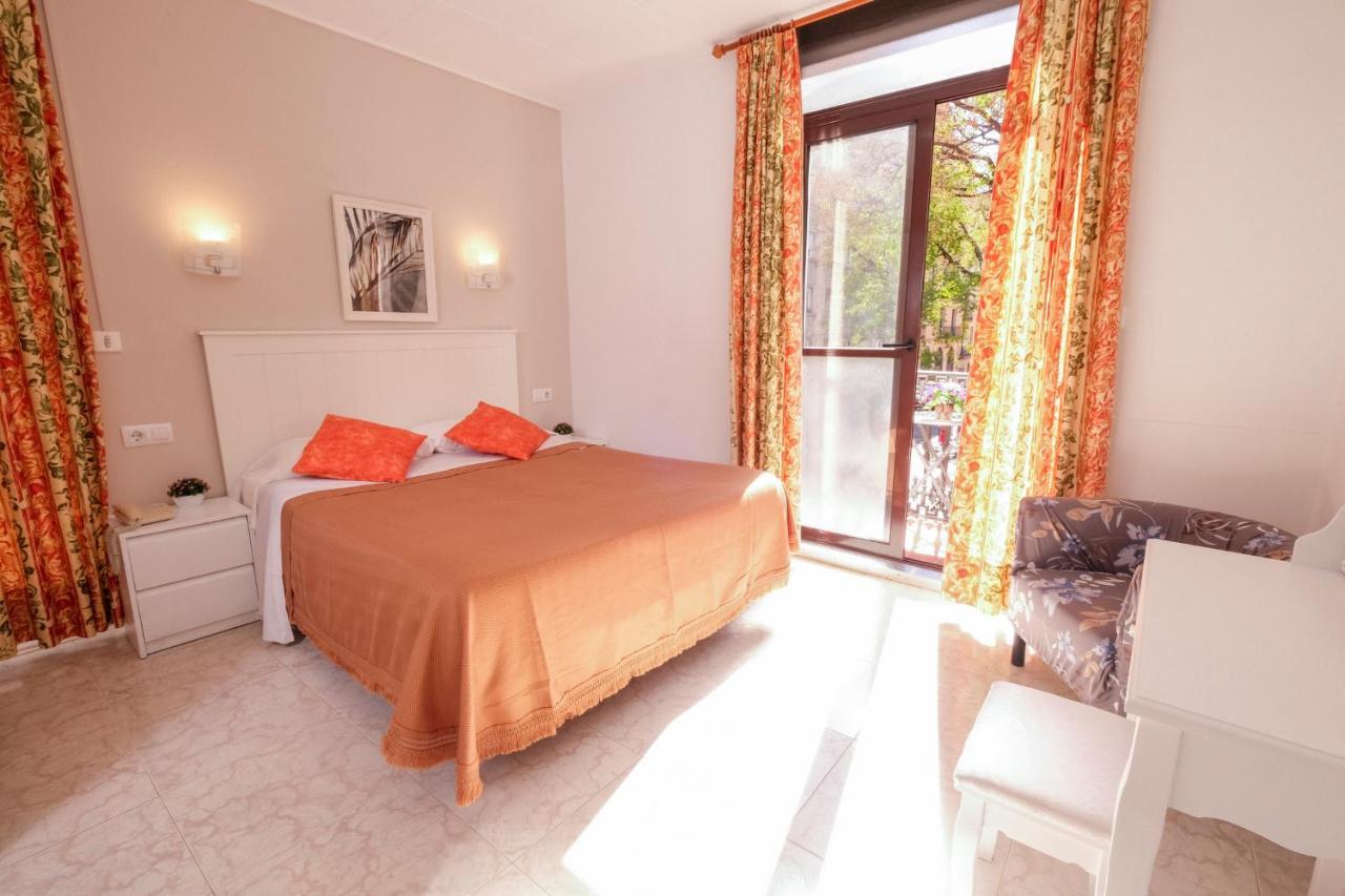 Hostal Ramos Barcelona Ngoại thất bức ảnh