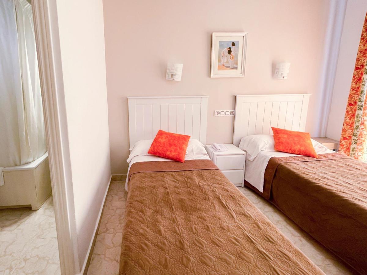 Hostal Ramos Barcelona Ngoại thất bức ảnh