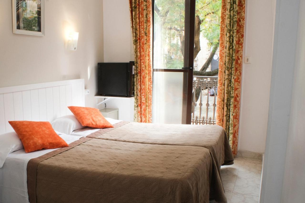 Hostal Ramos Barcelona Ngoại thất bức ảnh
