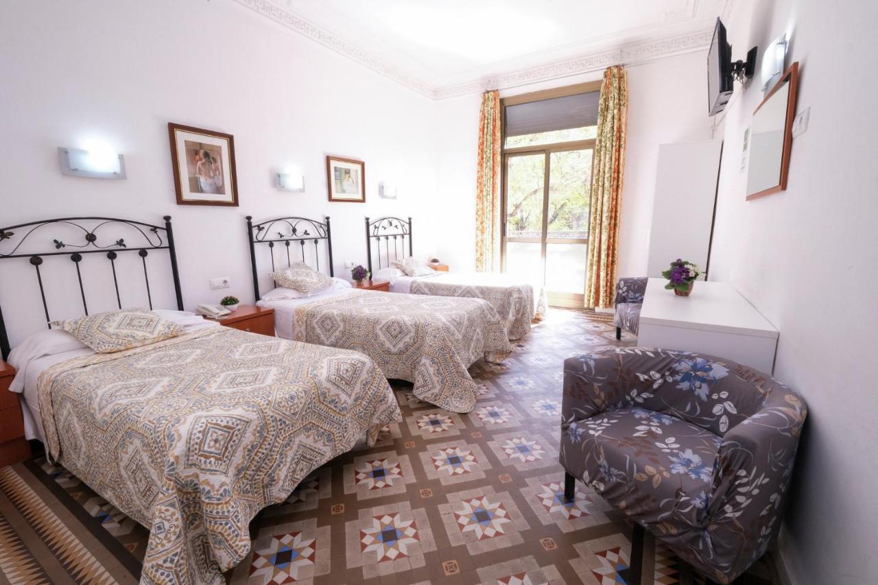 Hostal Ramos Barcelona Ngoại thất bức ảnh