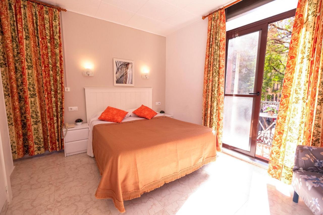 Hostal Ramos Barcelona Ngoại thất bức ảnh