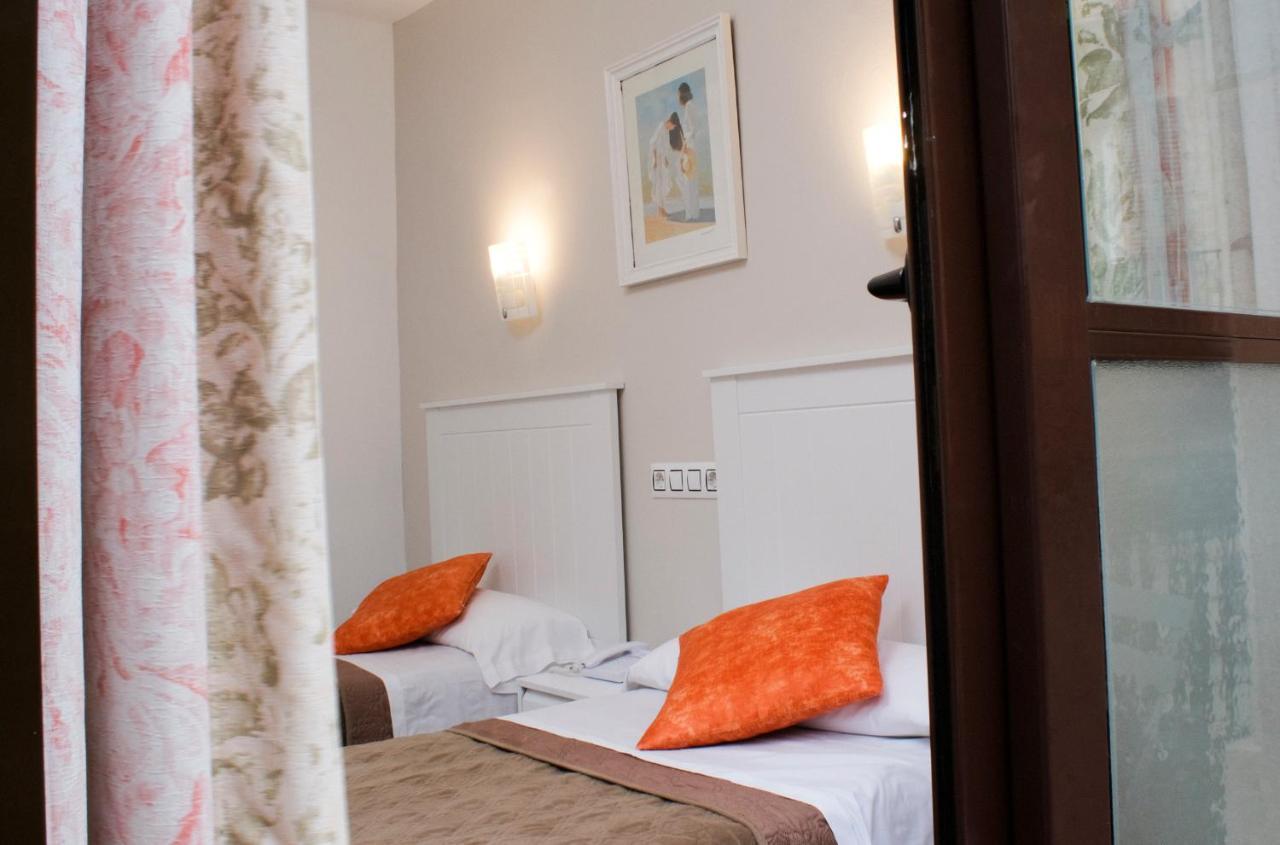 Hostal Ramos Barcelona Ngoại thất bức ảnh