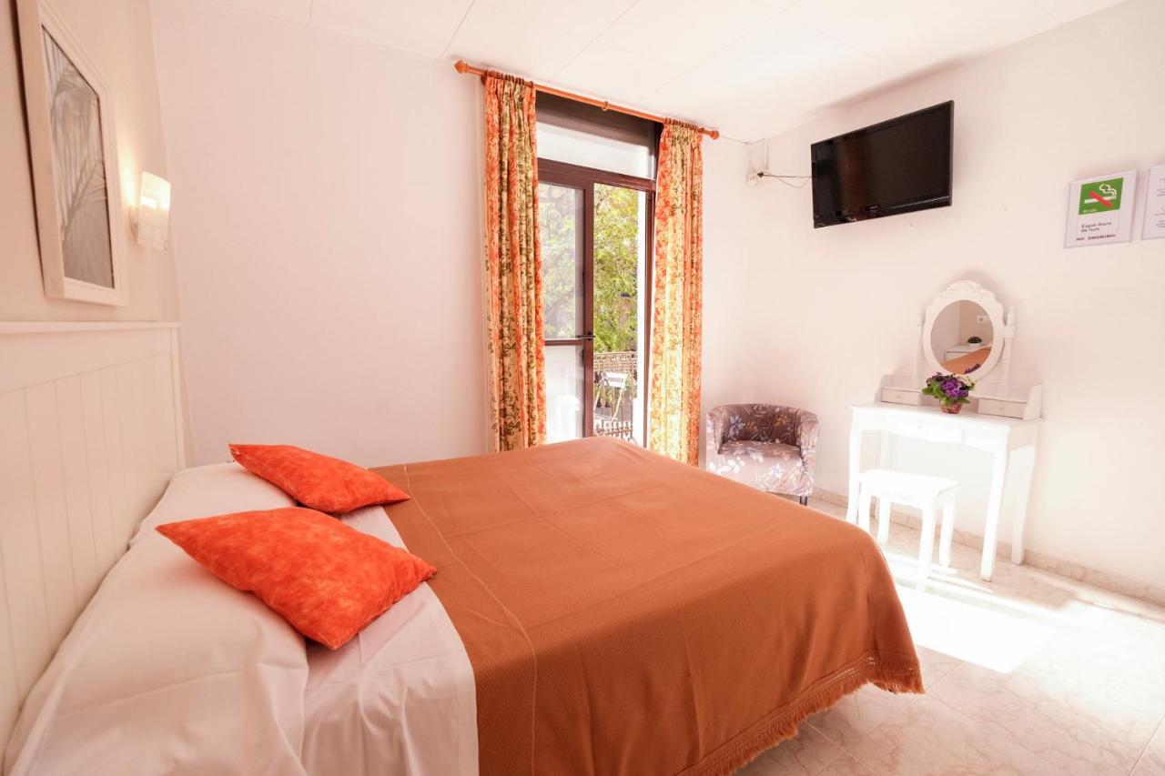 Hostal Ramos Barcelona Ngoại thất bức ảnh