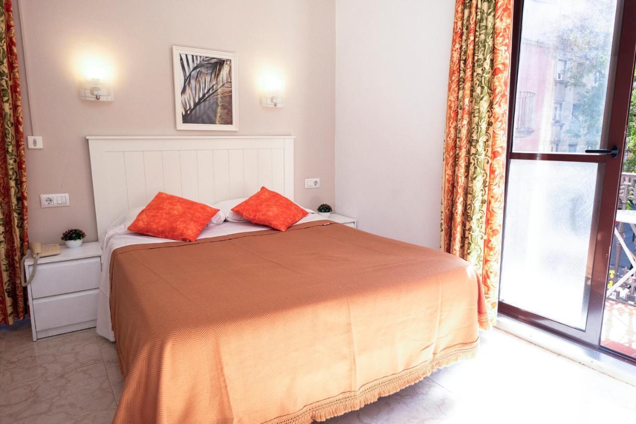 Hostal Ramos Barcelona Ngoại thất bức ảnh