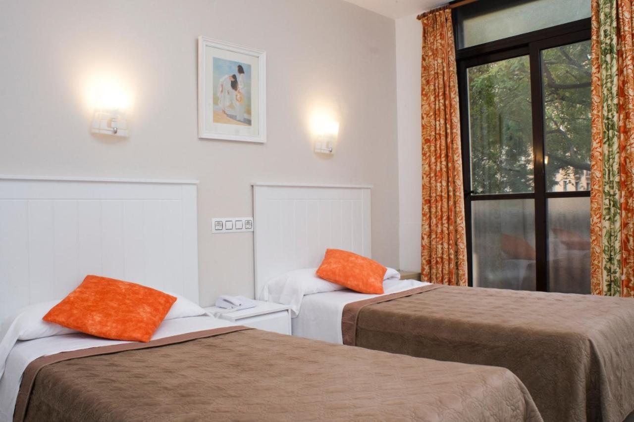 Hostal Ramos Barcelona Ngoại thất bức ảnh