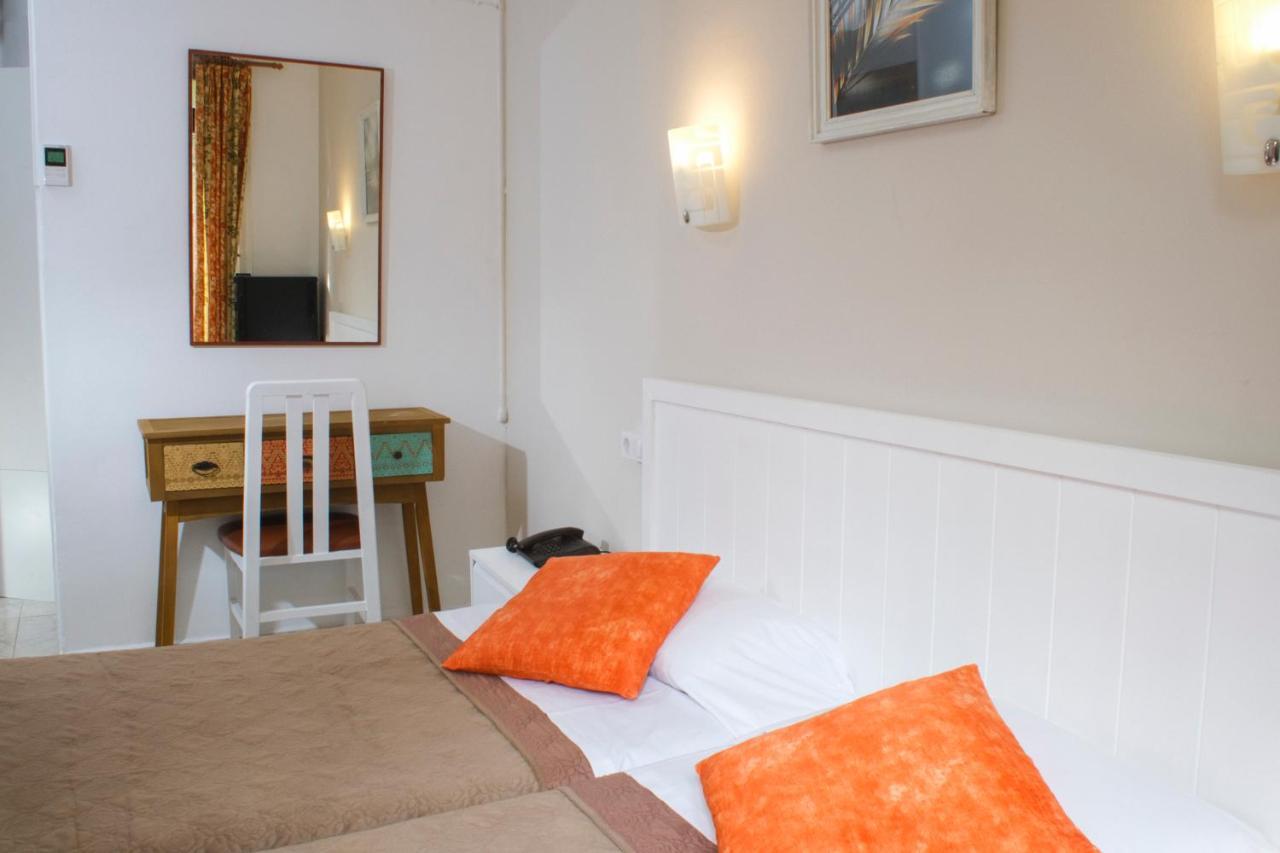 Hostal Ramos Barcelona Ngoại thất bức ảnh