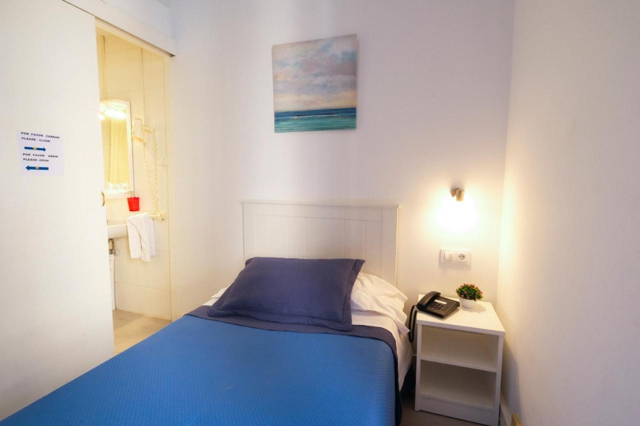 Hostal Ramos Barcelona Ngoại thất bức ảnh