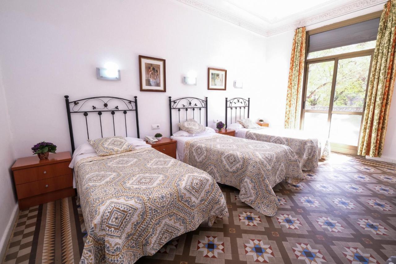 Hostal Ramos Barcelona Ngoại thất bức ảnh