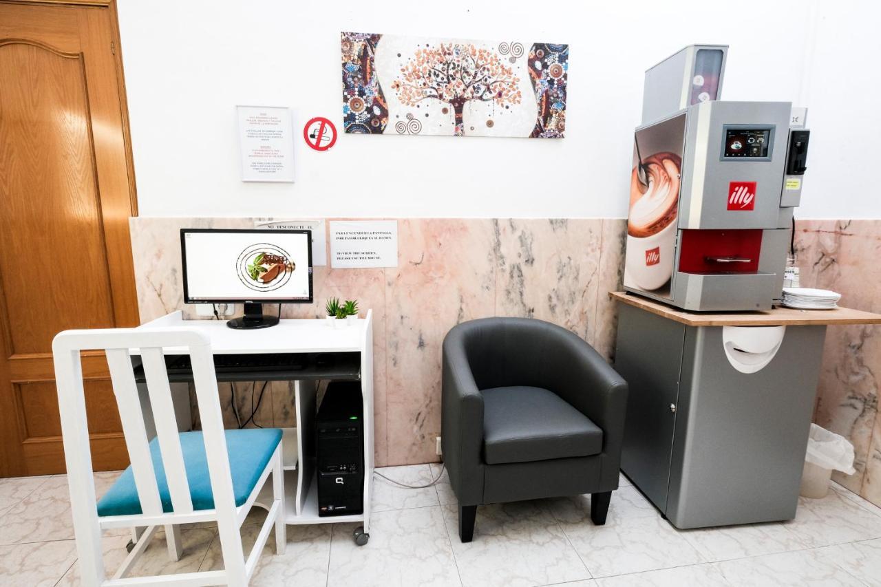 Hostal Ramos Barcelona Ngoại thất bức ảnh