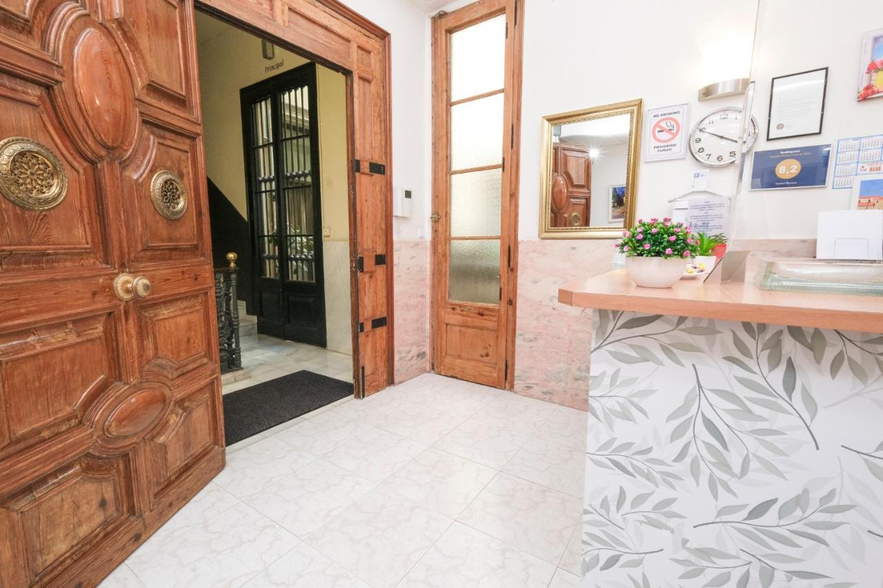 Hostal Ramos Barcelona Ngoại thất bức ảnh