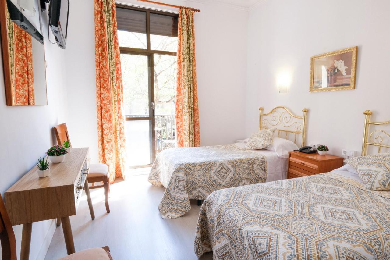 Hostal Ramos Barcelona Ngoại thất bức ảnh