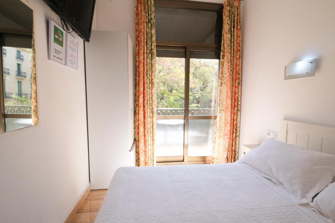 Hostal Ramos Barcelona Ngoại thất bức ảnh