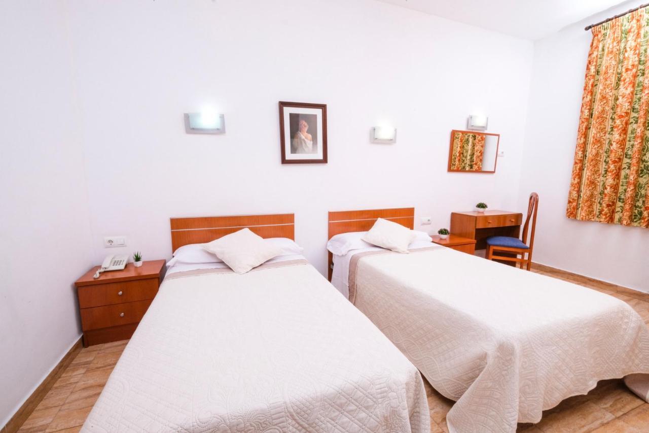Hostal Ramos Barcelona Ngoại thất bức ảnh