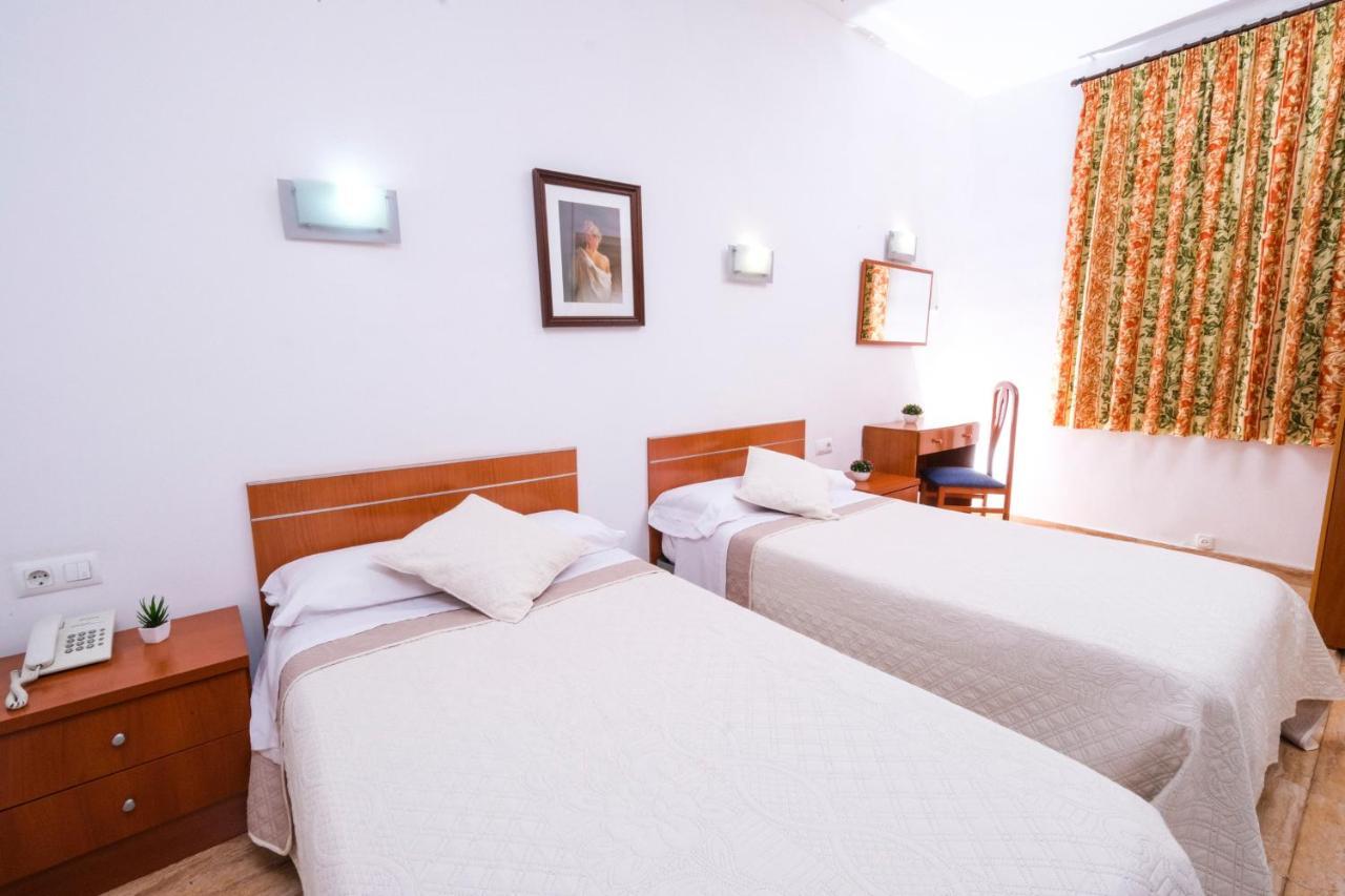 Hostal Ramos Barcelona Ngoại thất bức ảnh