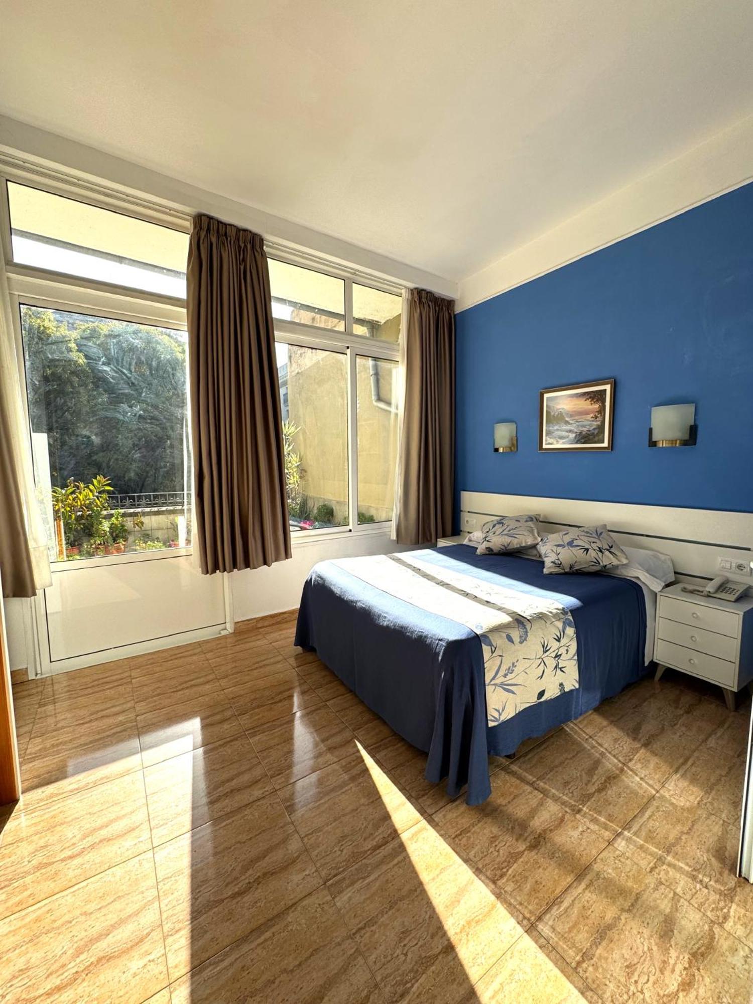 Hostal Ramos Barcelona Ngoại thất bức ảnh